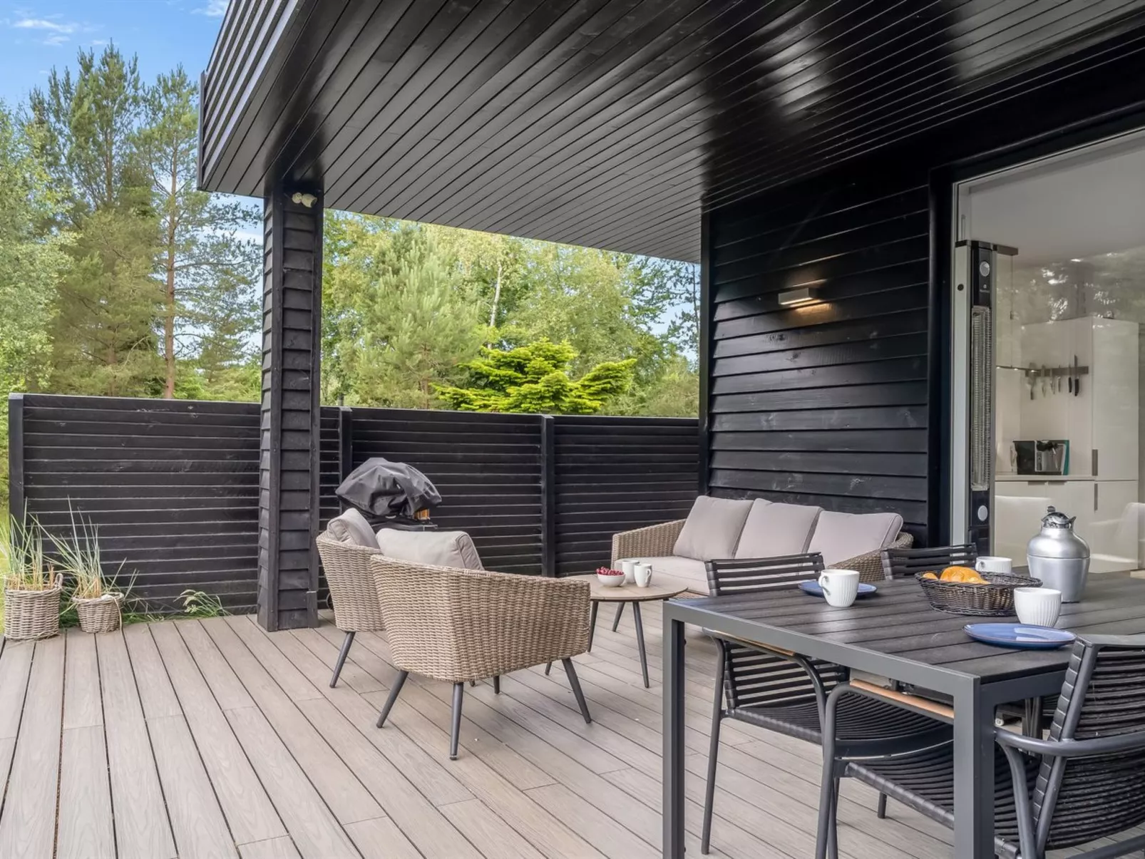 "Jonas" -  from the sea-Buiten