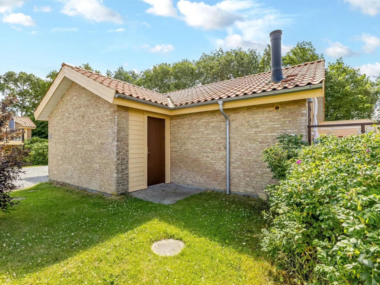 "Rouwen" - 120m from the sea-Buiten