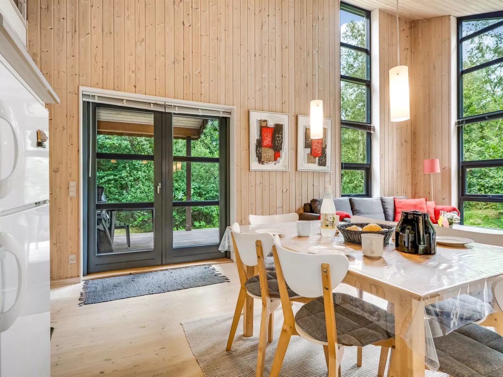 "Suna" -  from the sea-Binnen