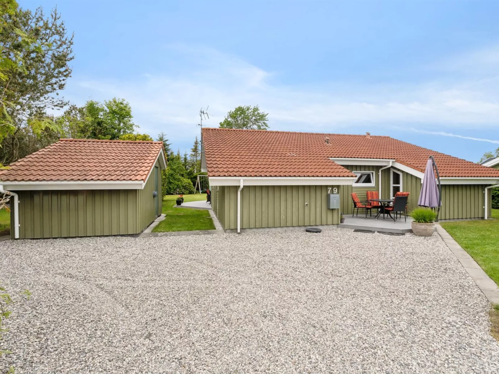 "Henne" -  from the sea-Buiten