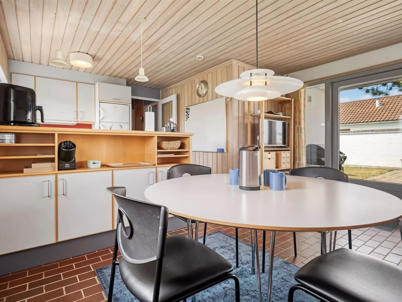 "Aike" - 1km from the sea-Binnen