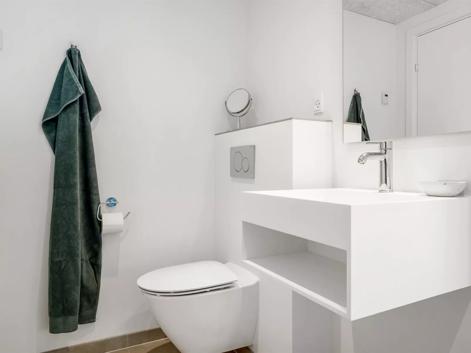 "Donka" - 25m from the sea-Binnen