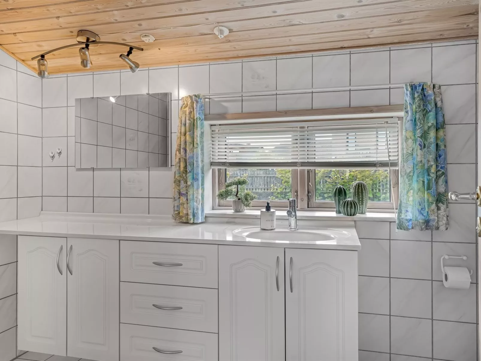 "Antine" - 400m from the sea-Binnen