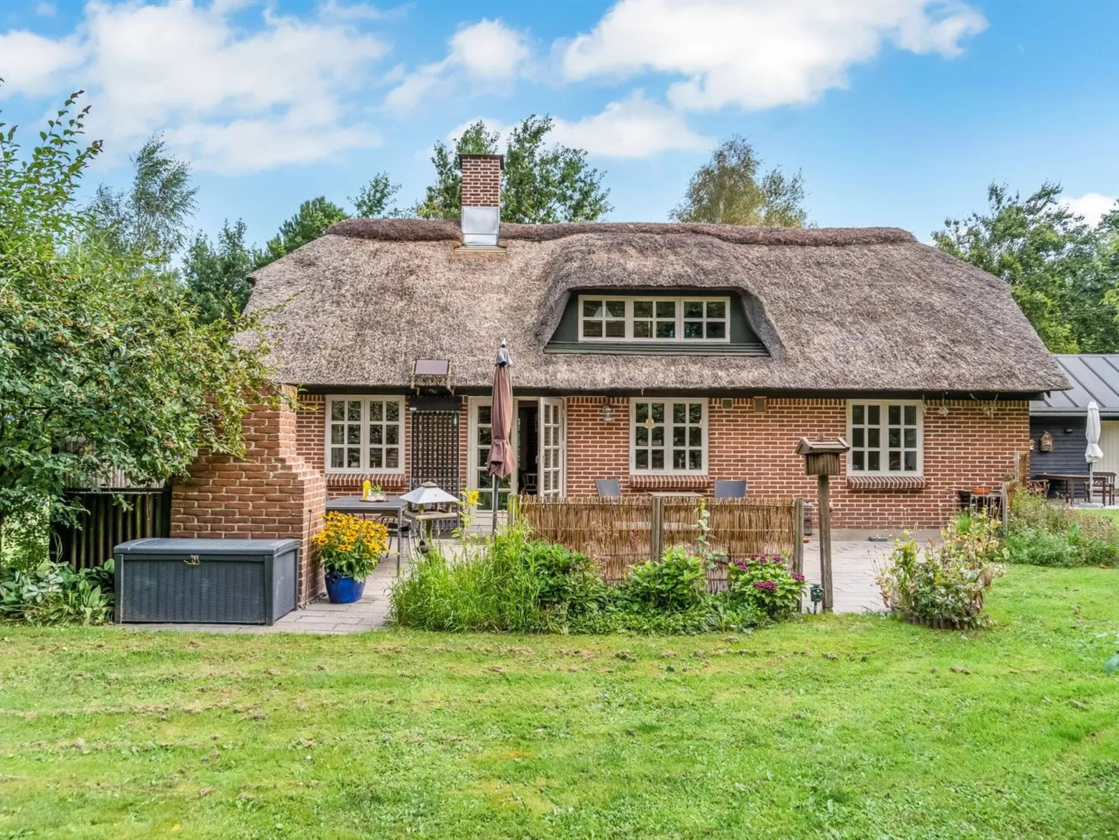 "Hilaria" - 2.1km from the sea-Buiten