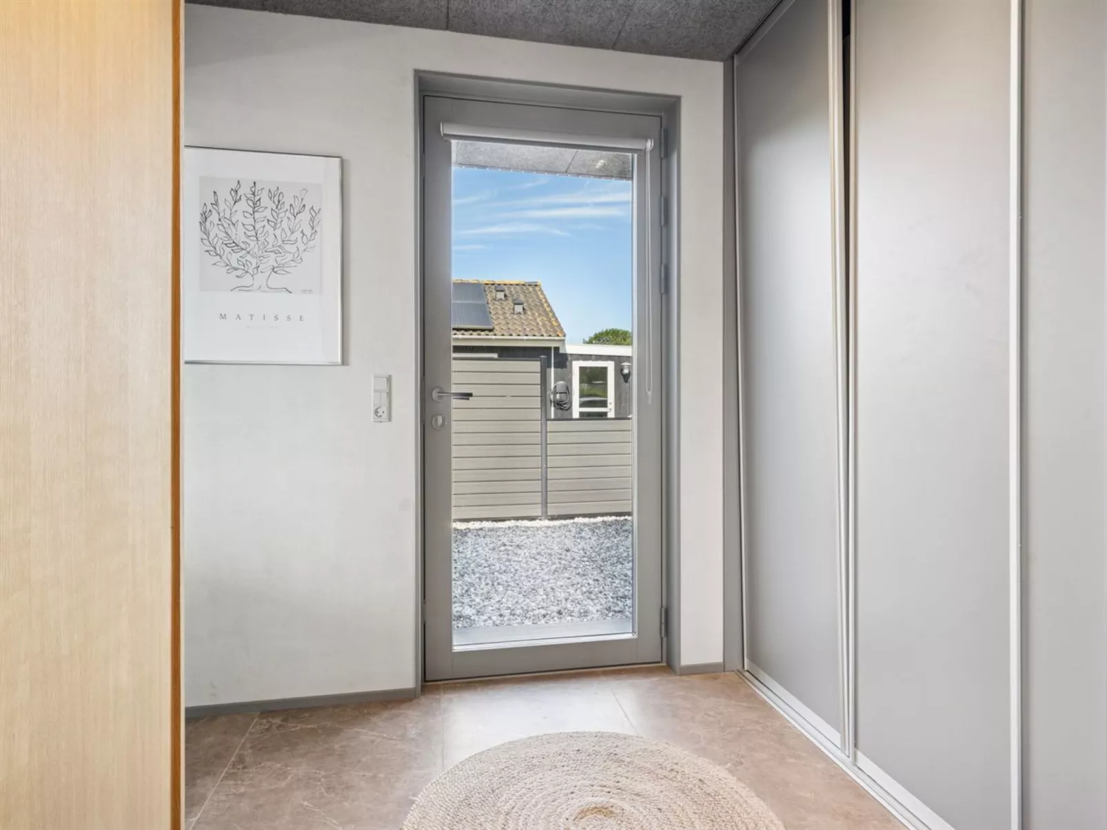 "Elvie" - 150m from the sea-Binnen