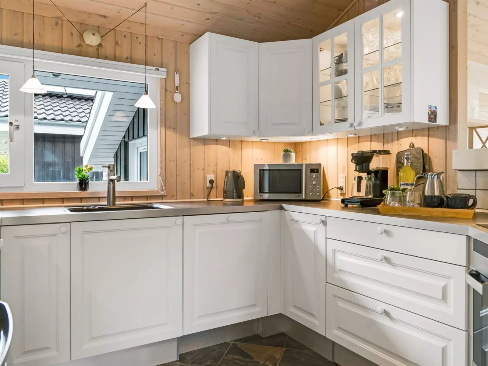 "Eeske" - 2.5km from the sea-Binnen