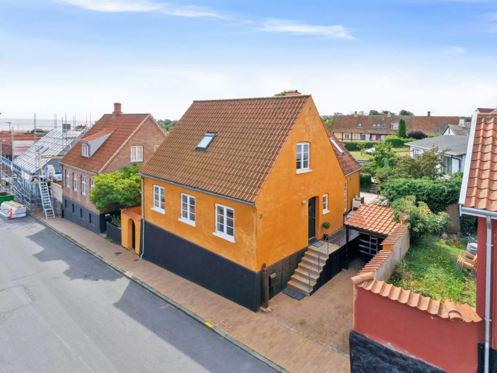 "Habbo" - 300m from the sea-Buiten