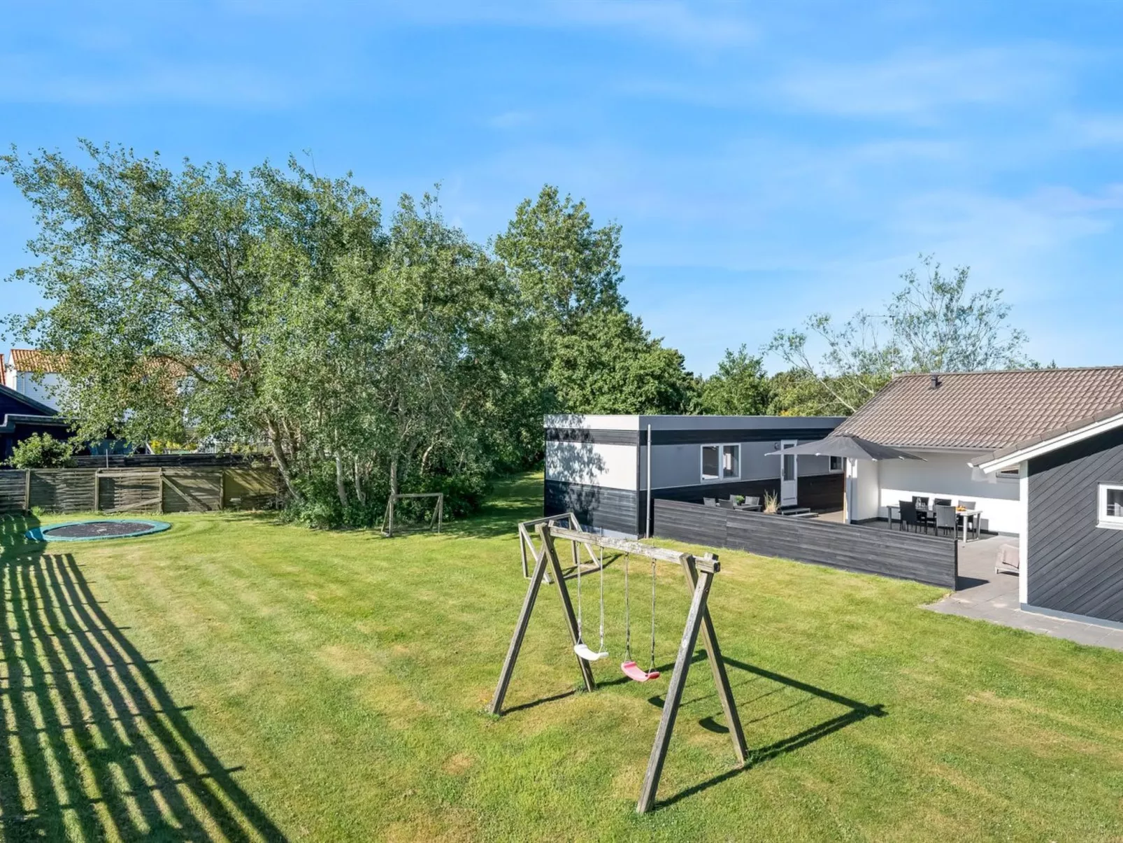 "Guthbrand" - 1.3km from the sea-Buiten