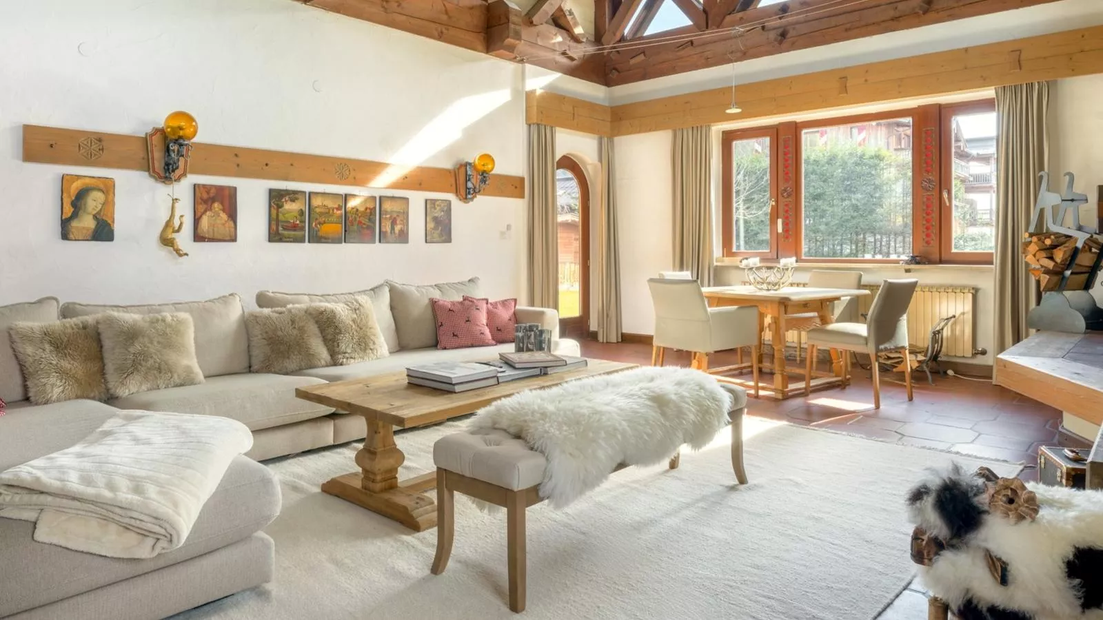 Luxury Central Kirchberg-Woonkamer