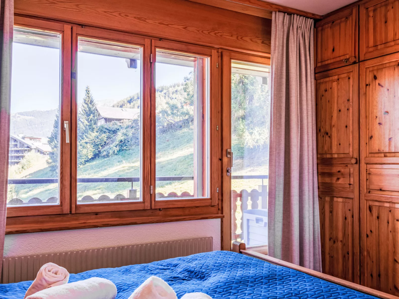 Ambassador 1/6-Binnen