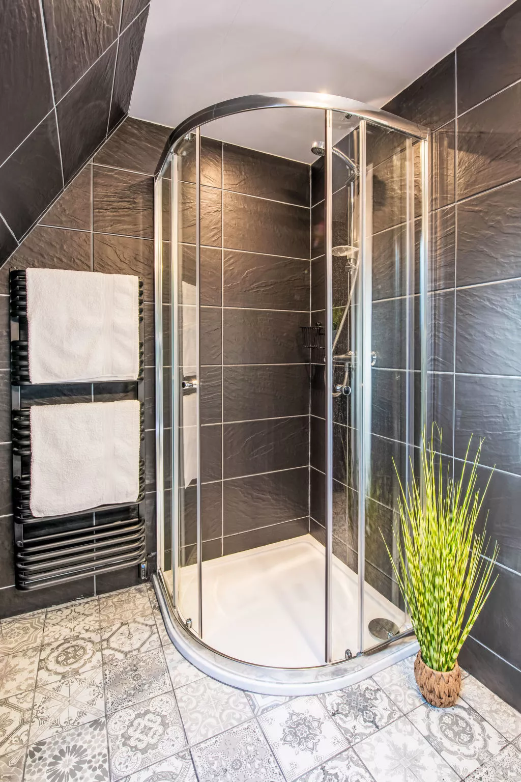 Pine Needle Lodge-Binnen