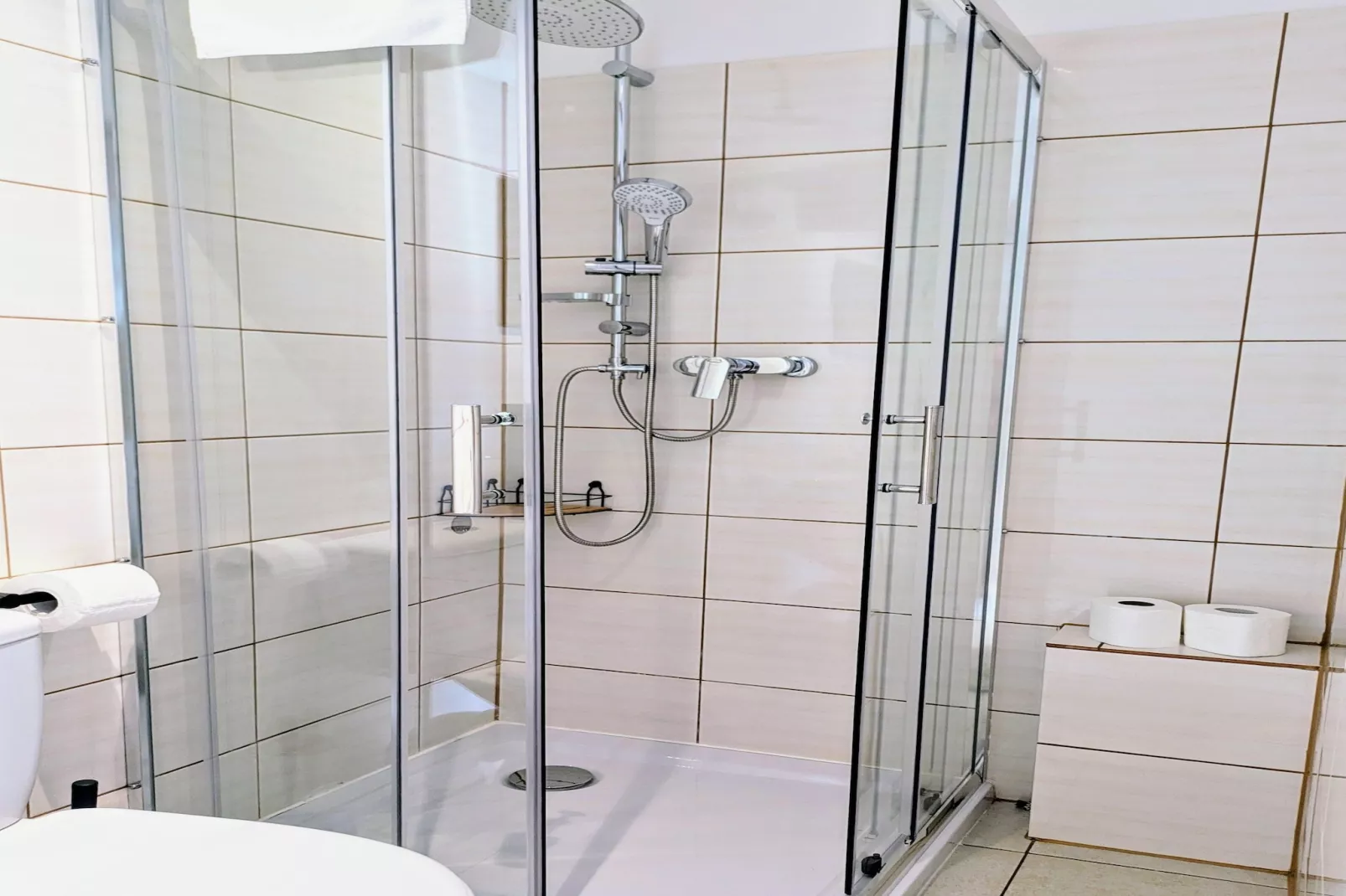 Apartament 4-osobowy na Portowej Kołobrzeg-Badkamer