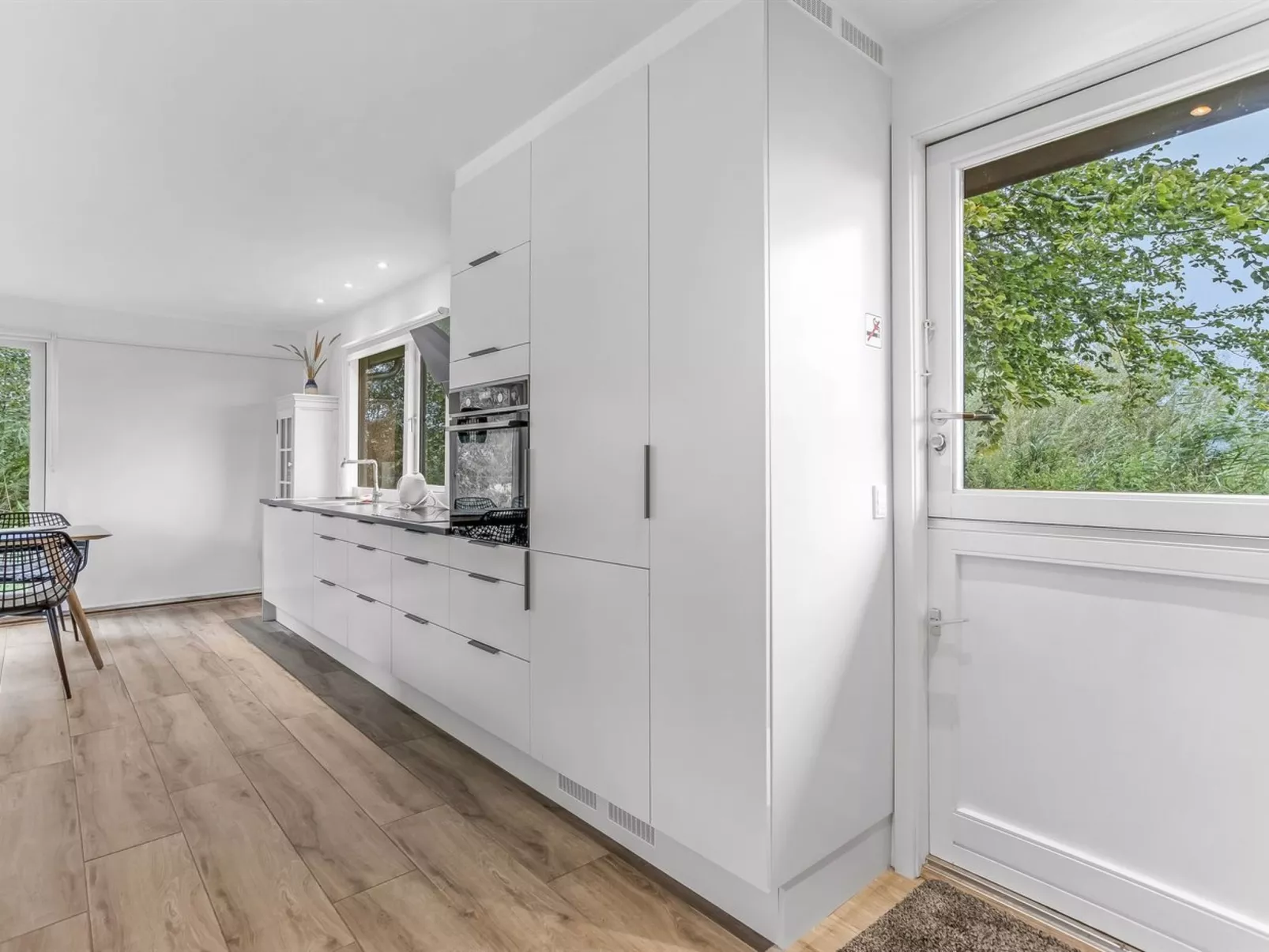 "Litle" - 30m from the sea-Binnen