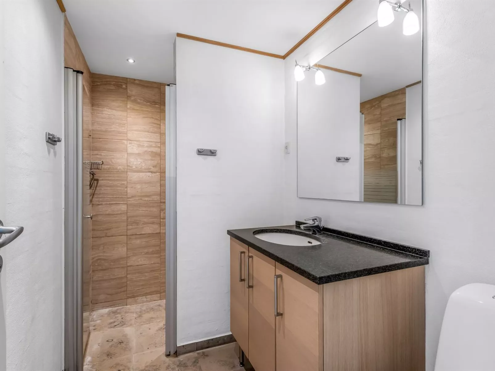 "Talitha" - 40m from the sea-Binnen