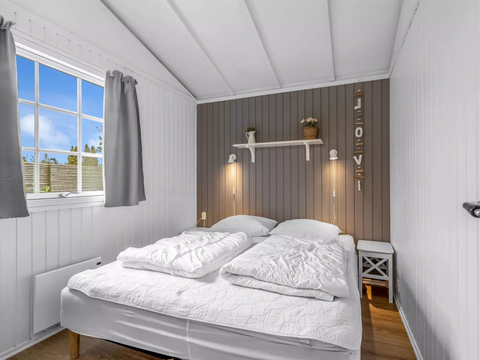 "Effy" - 600m from the sea-Binnen