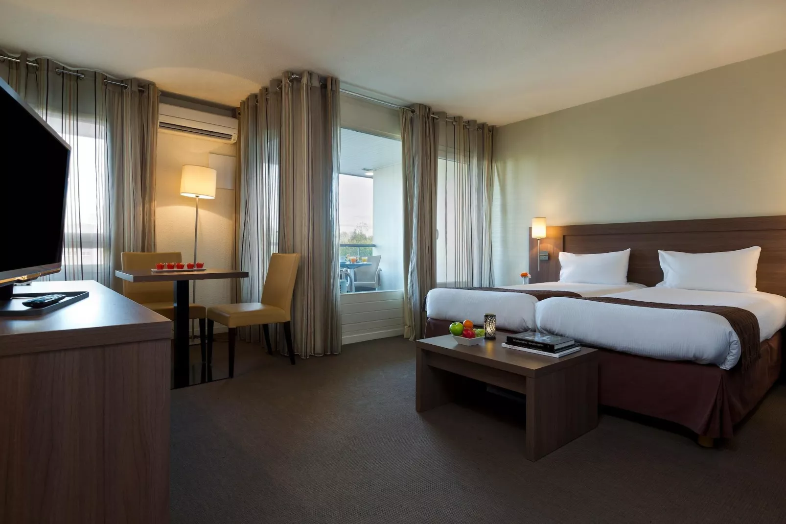 Comfort Studio park/pool view - LA RESERVE-Slaapkamer