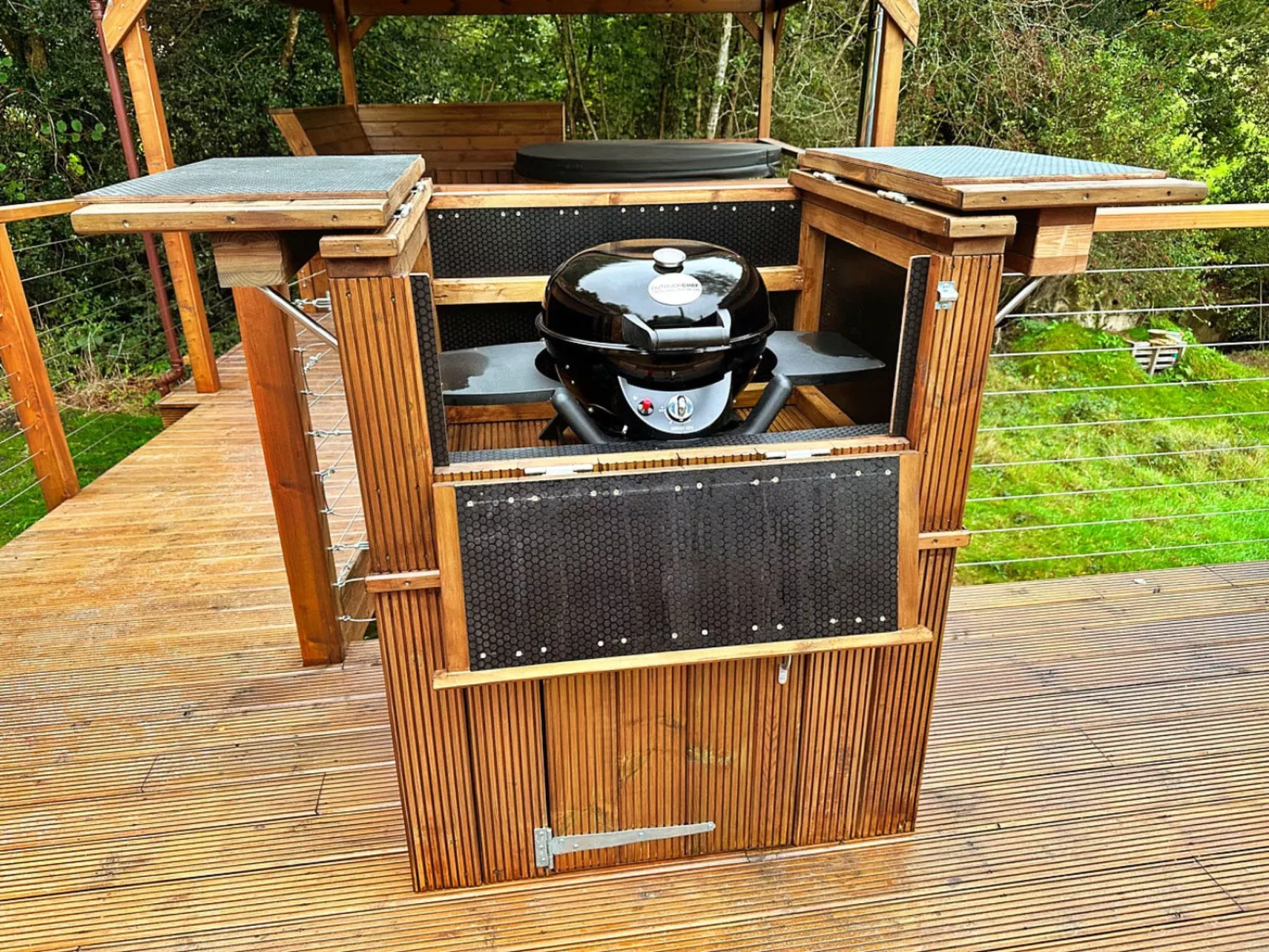 Wakehurst Luxury Dome-Buiten