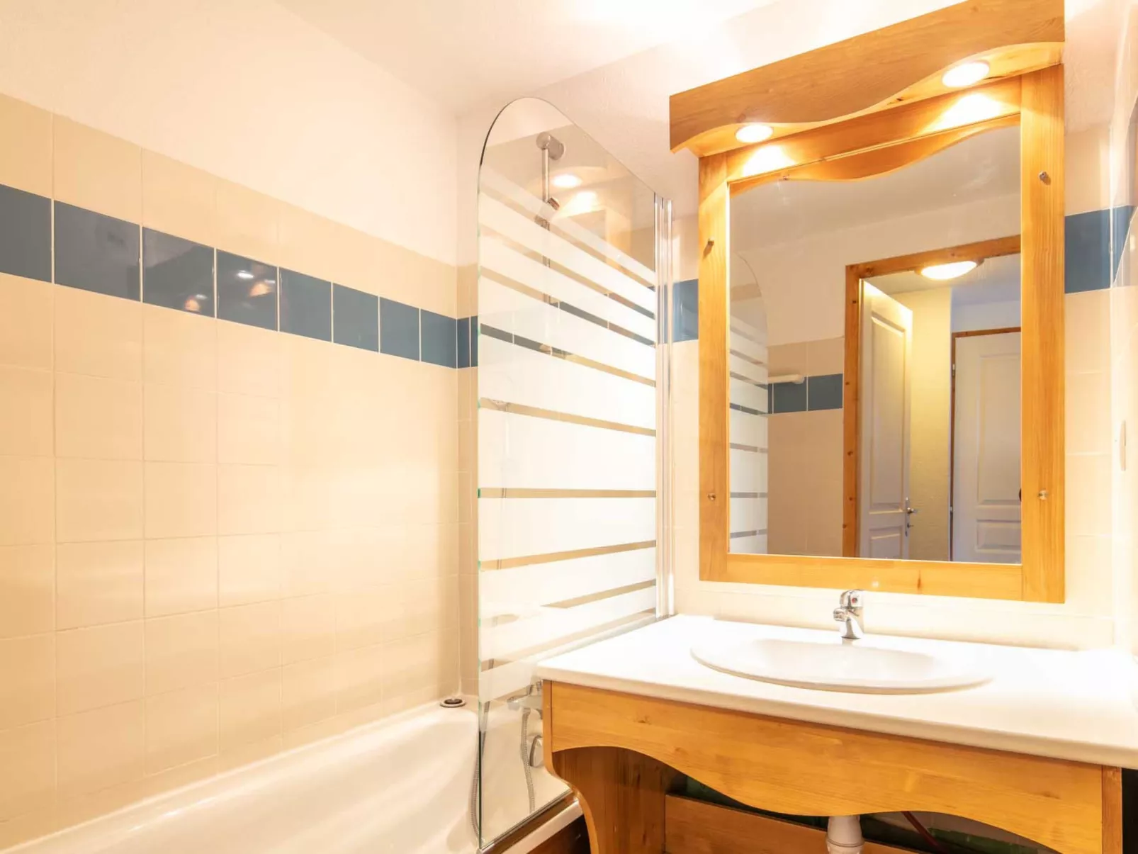 V du Bachat Asters E-Binnen