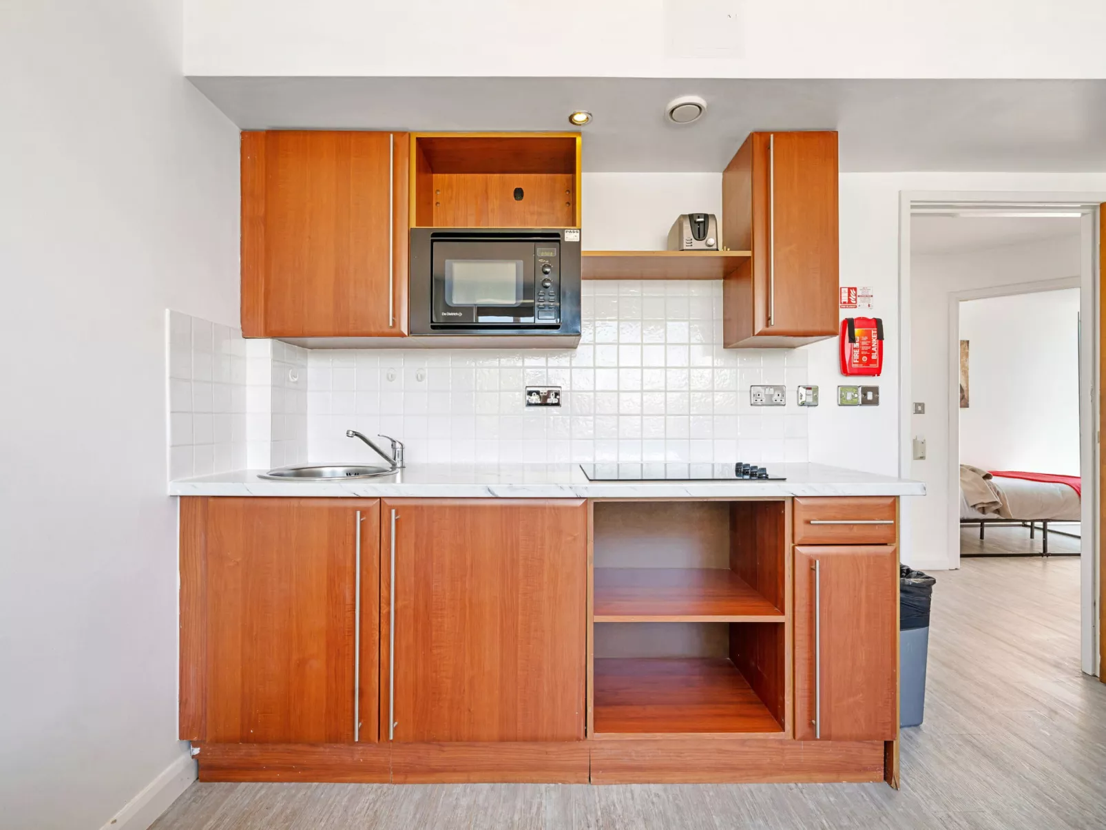 Roland House - Two Bedroom-Binnen