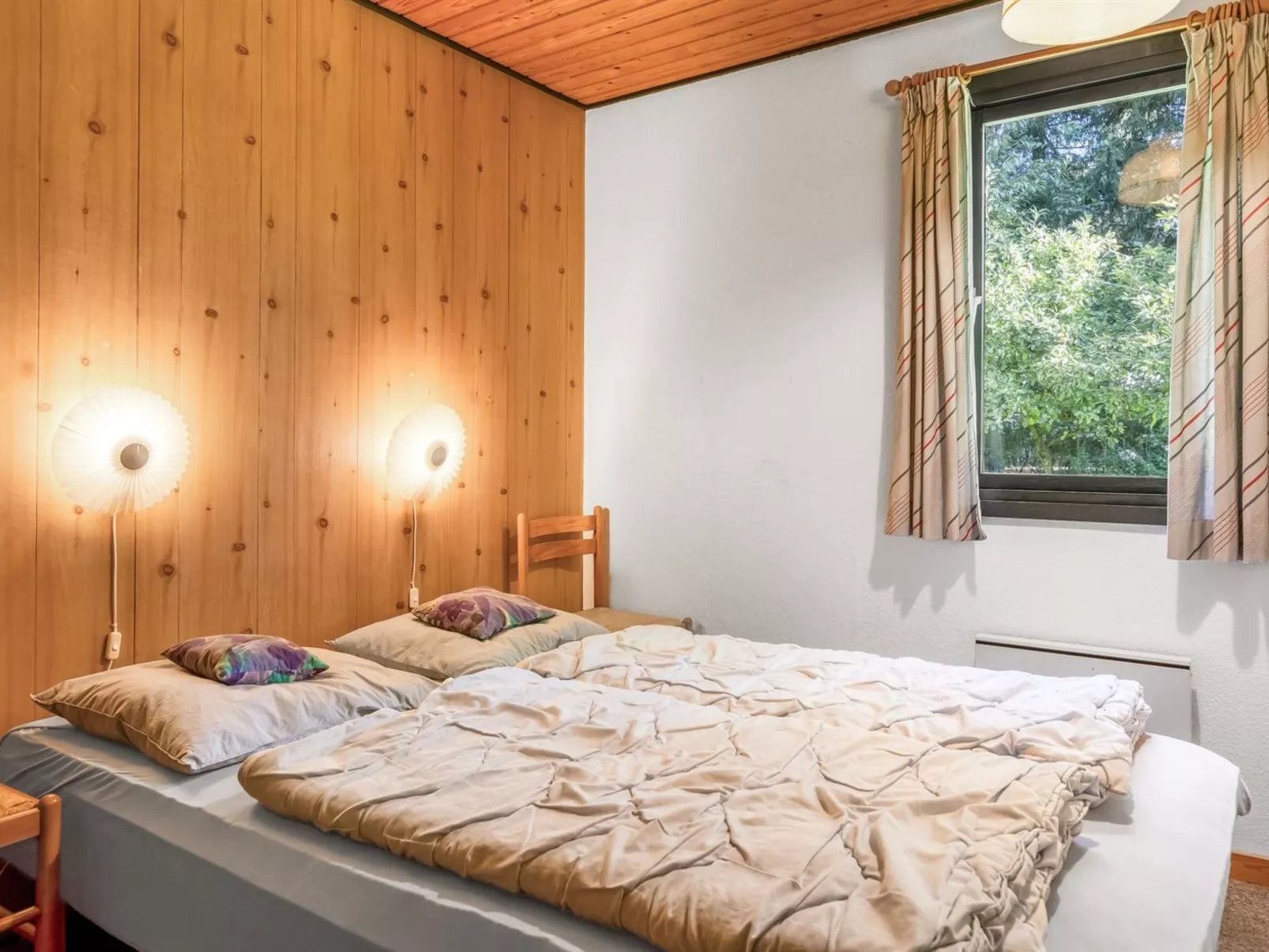 "Aron" - 30km from the sea-Binnen