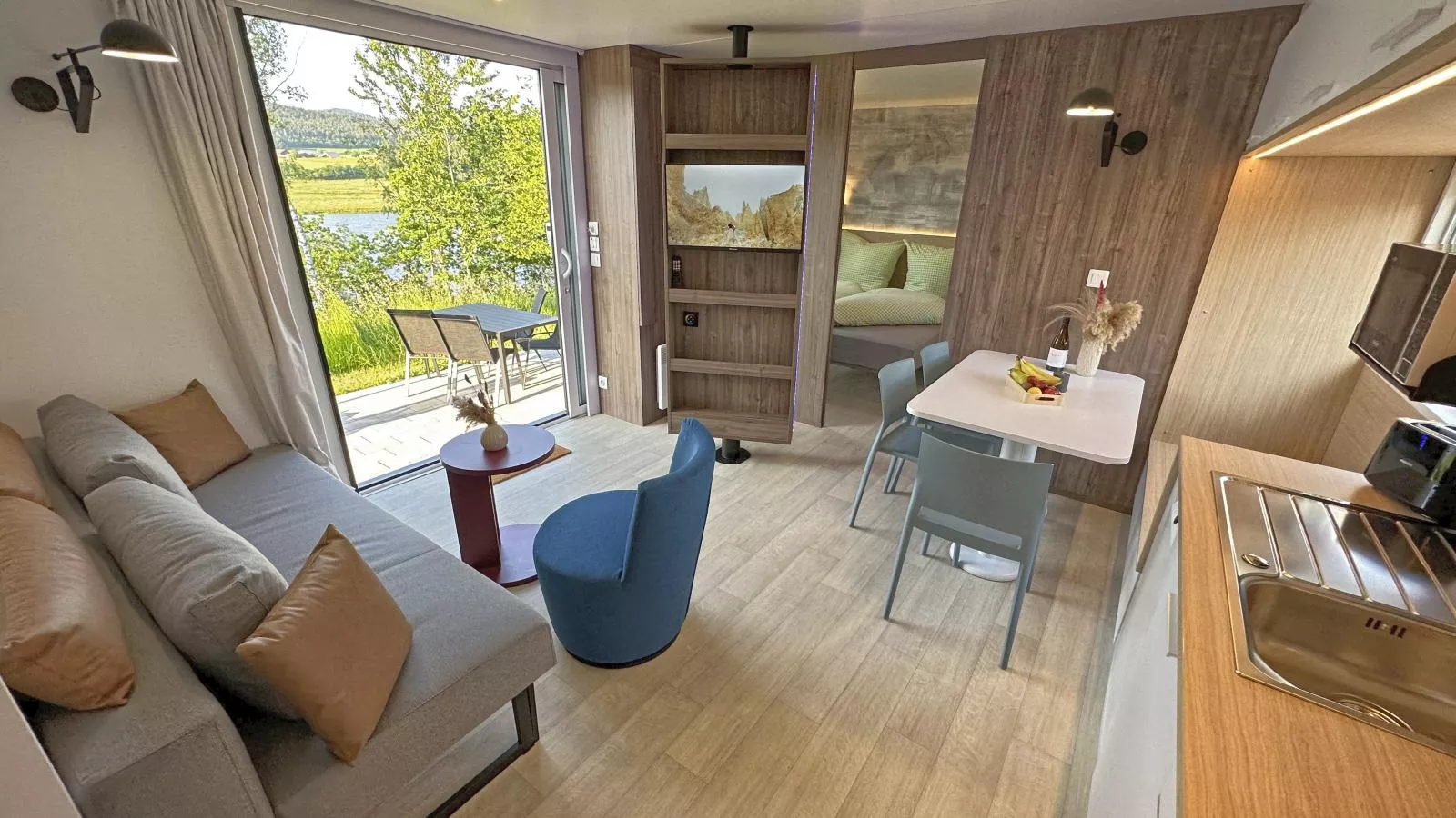 Feriendorf Seeblick - Tiny Chalet Nr 3-Woonkamer