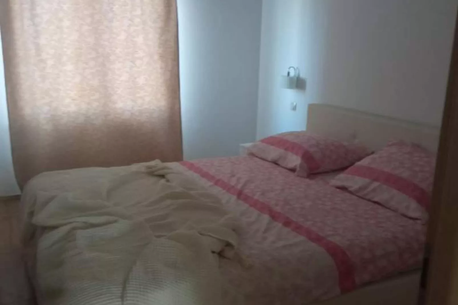 Cozy Vodice Garden Apartments With Terrace and BBQ - Standard one bedroom apartment (RED)-Slaapkamer