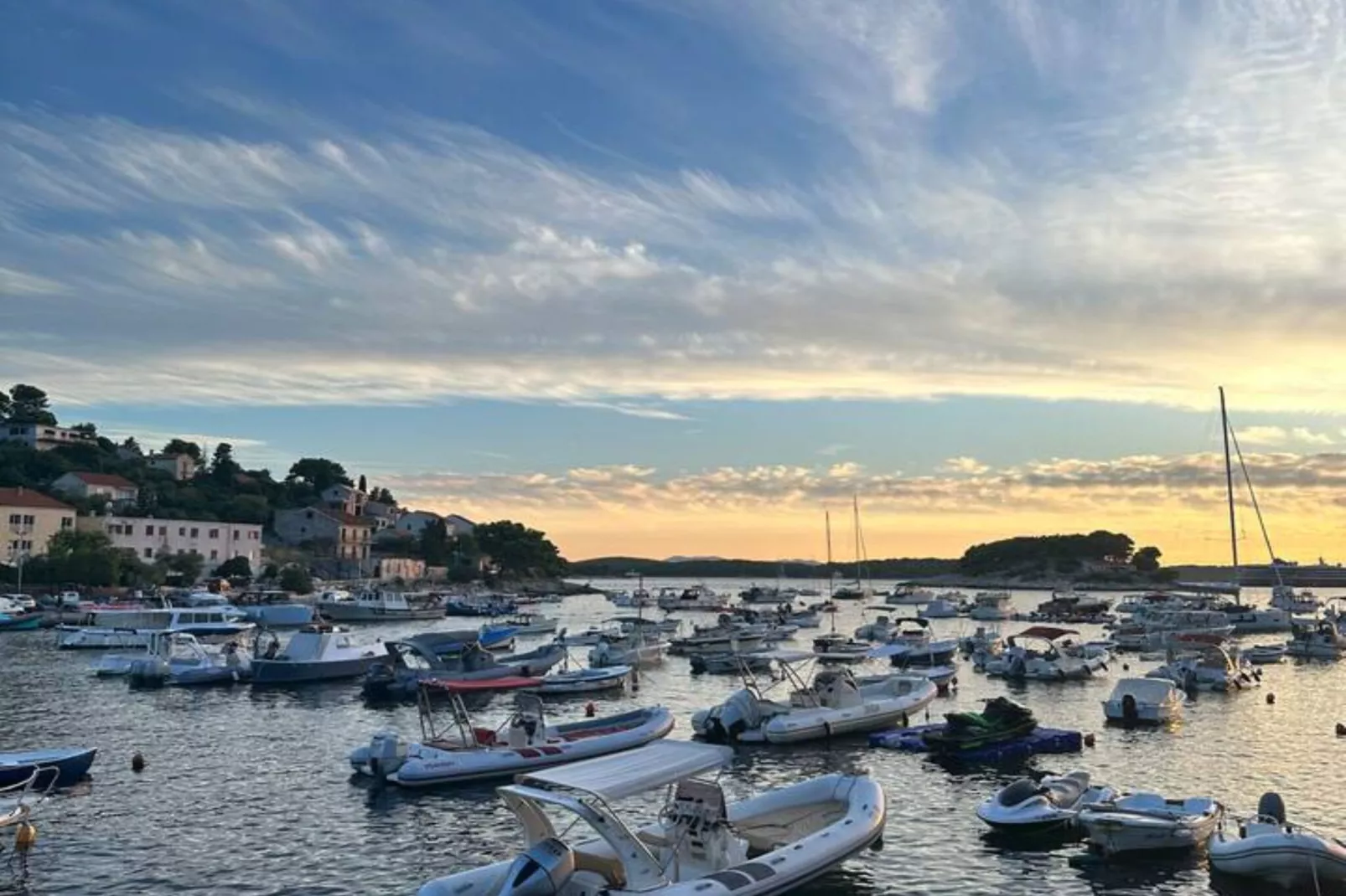 Three-Story Stone House Hvar Stari Grad With Terrace-Buitenlucht