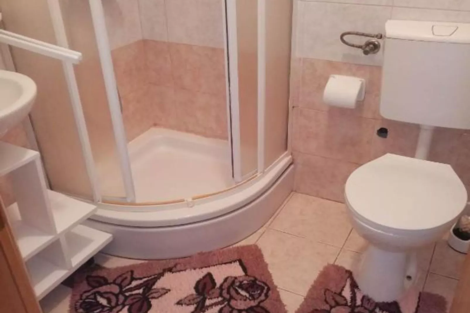 One Bedroom Apartment With Terrace (A1)-Niet-getagd