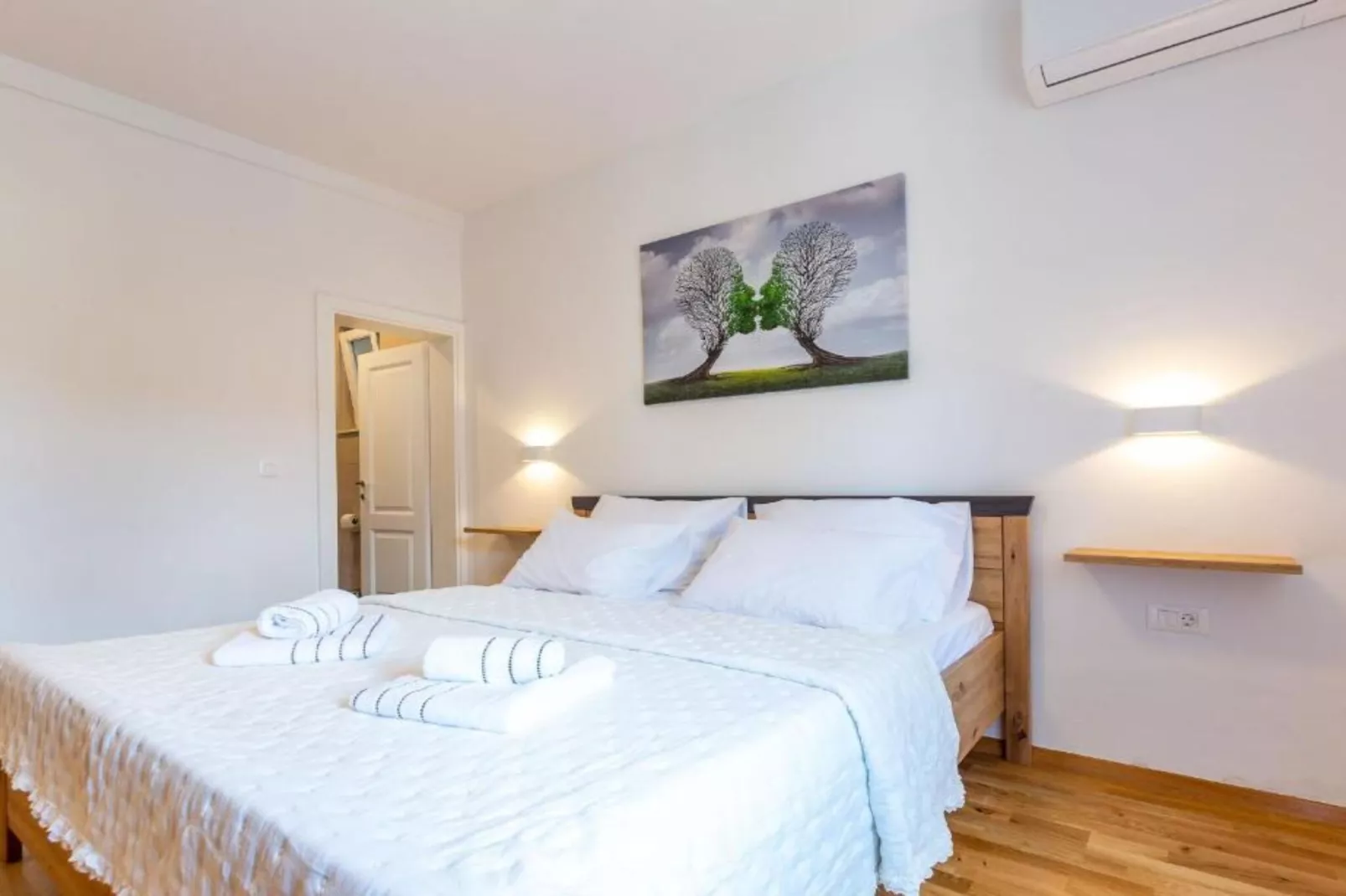 Peaceful Murvica Villa Pool, Garden, and Modern Comfort - Two Bedroom Holiday Home with Private Pool-Slaapkamer