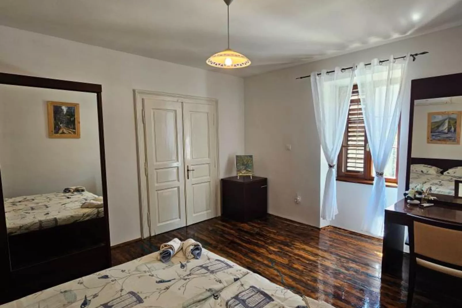 Lisko Vacation House -  Five Bedroom Holiday Home with Private Pool-Slaapkamer