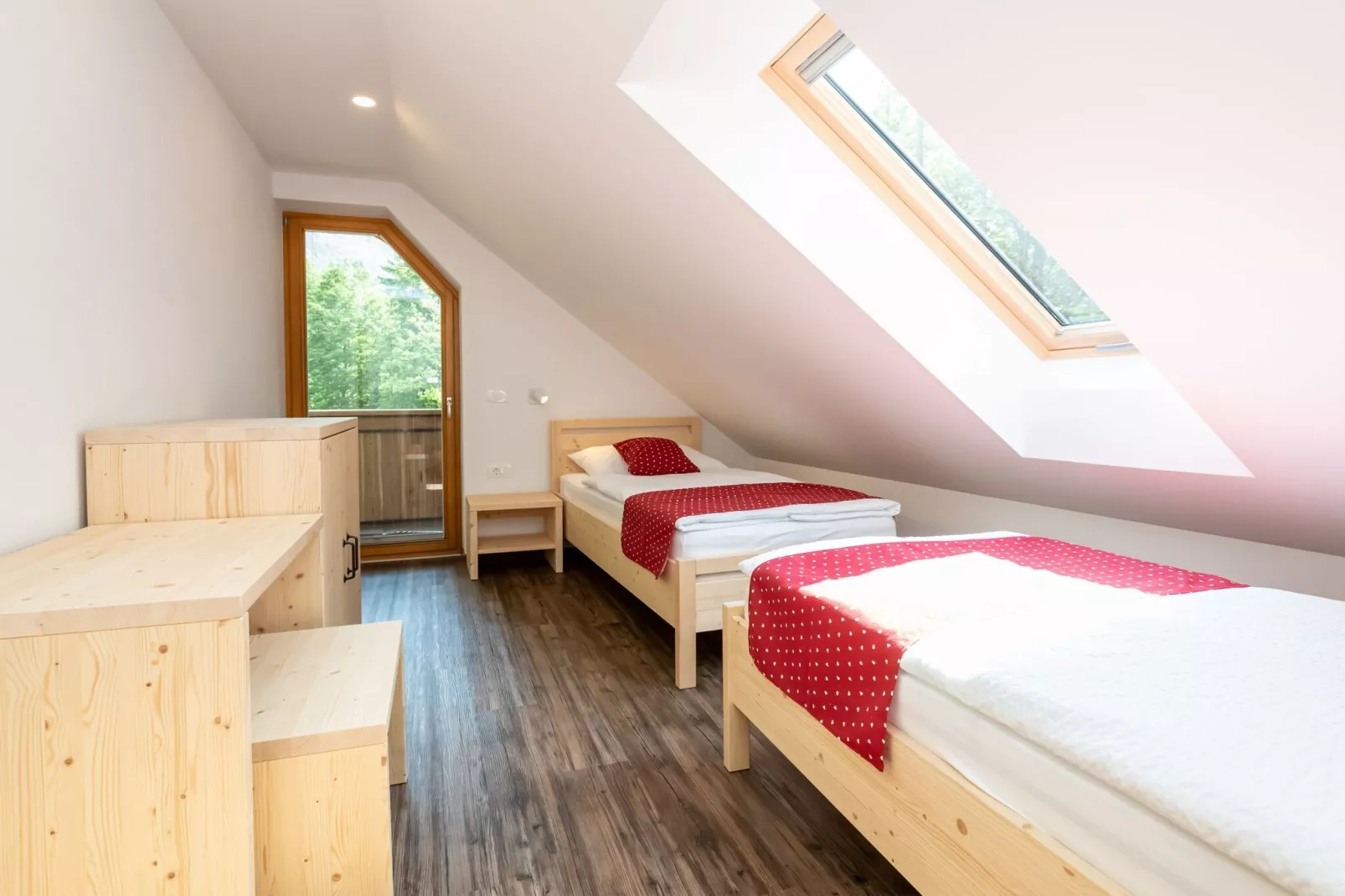 The Woodland Nook Apartments Bohinj - Standard Two Bedroom Apartment with Balcony (owner D)-Slaapkamer