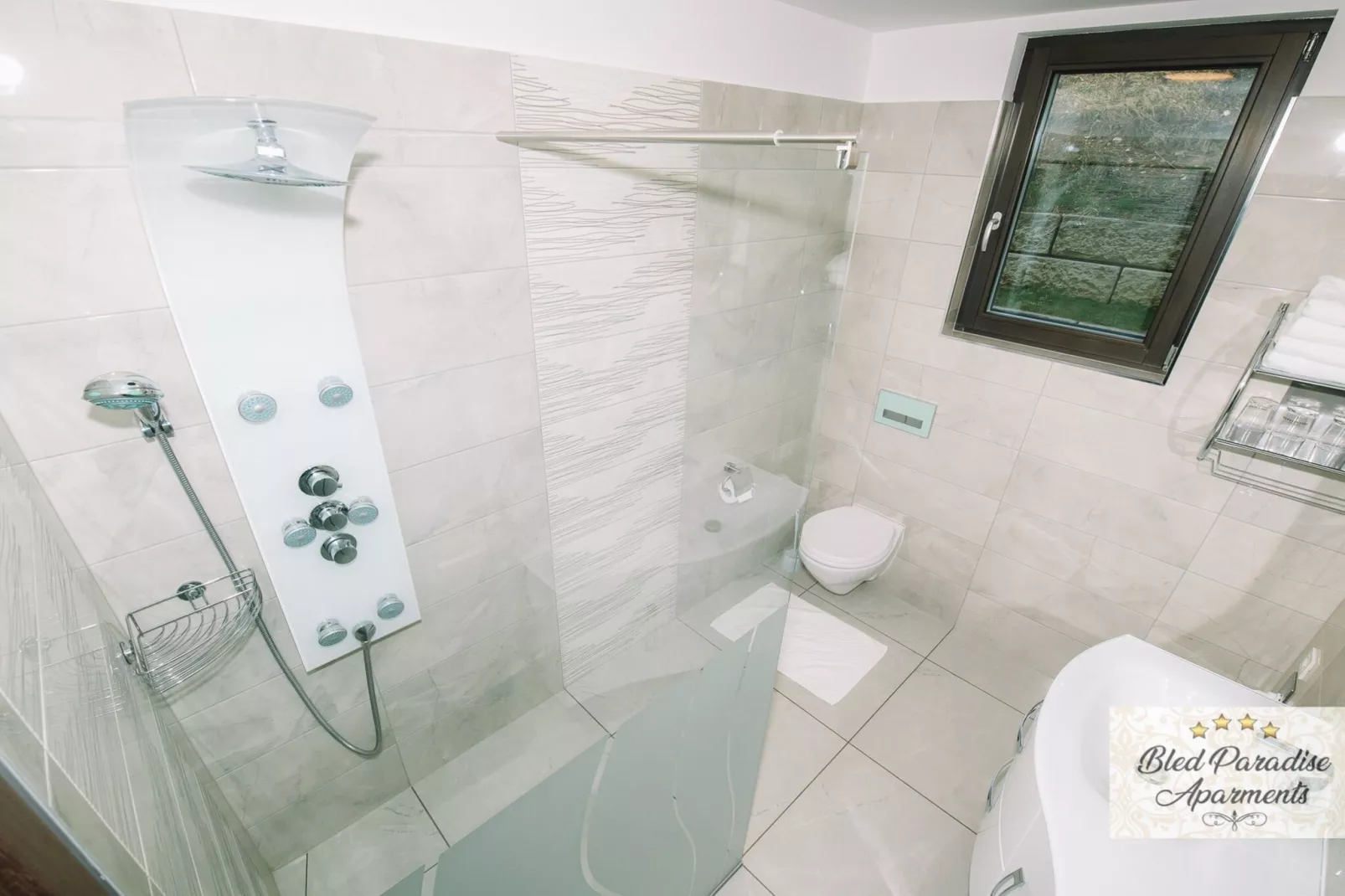 Bled Prestigious and Stylish Apartments - Classic Studio Apartment  with Terrace (owner 1)-Badkamer