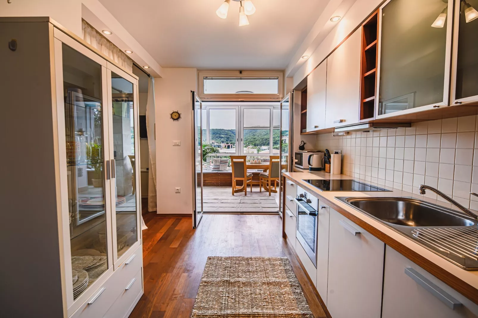 Elegant and Scenic Peaceful Apartments Portoroz - Studio Apartment with Terrace-Keuken