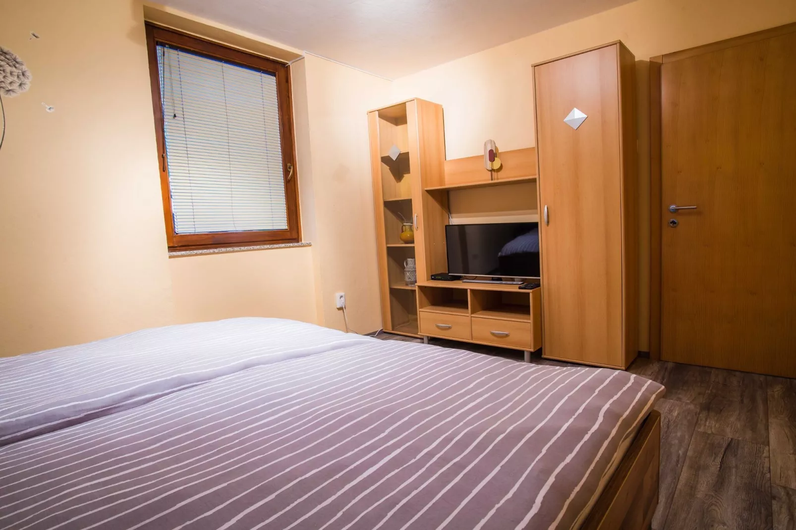 Luce Hilltop Cozy Apartment - Two Bedroom Apartment