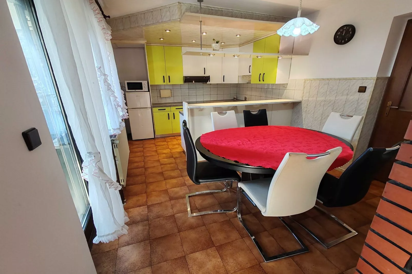 Brezovica Spacious Family-Friendy Apartment - Two Bedroom Apartment with Balcony-Keuken