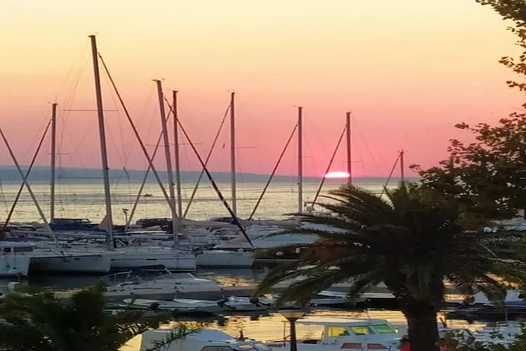 Lux apartment Mare By the Sea & Beach - Two Bedroom Apartment with Terrace-Sfeer