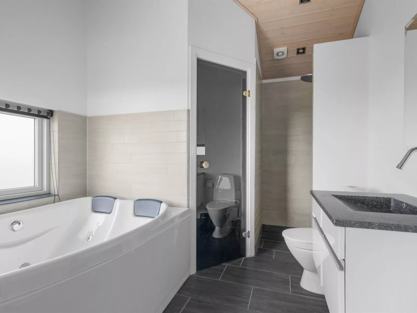 "Konsta" - 300m from the sea-Binnen