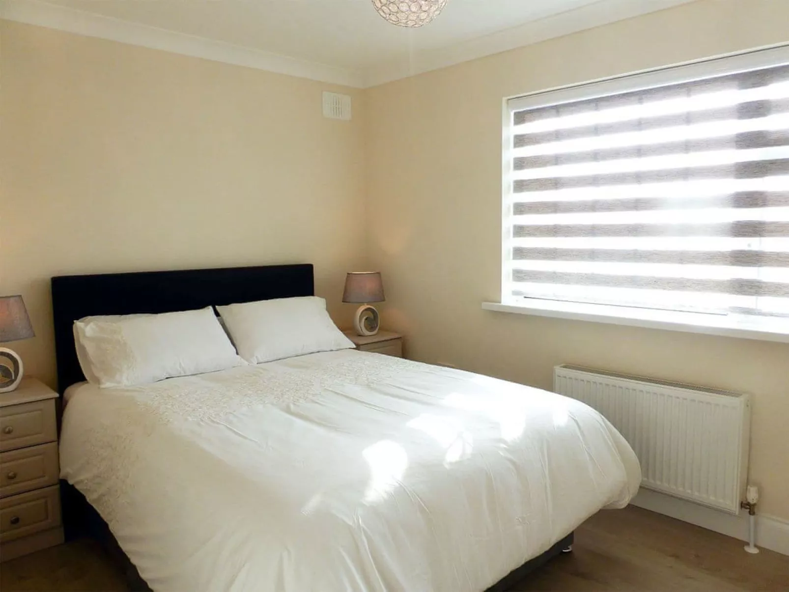 Bolams (TR2) Holiday Home-Binnen