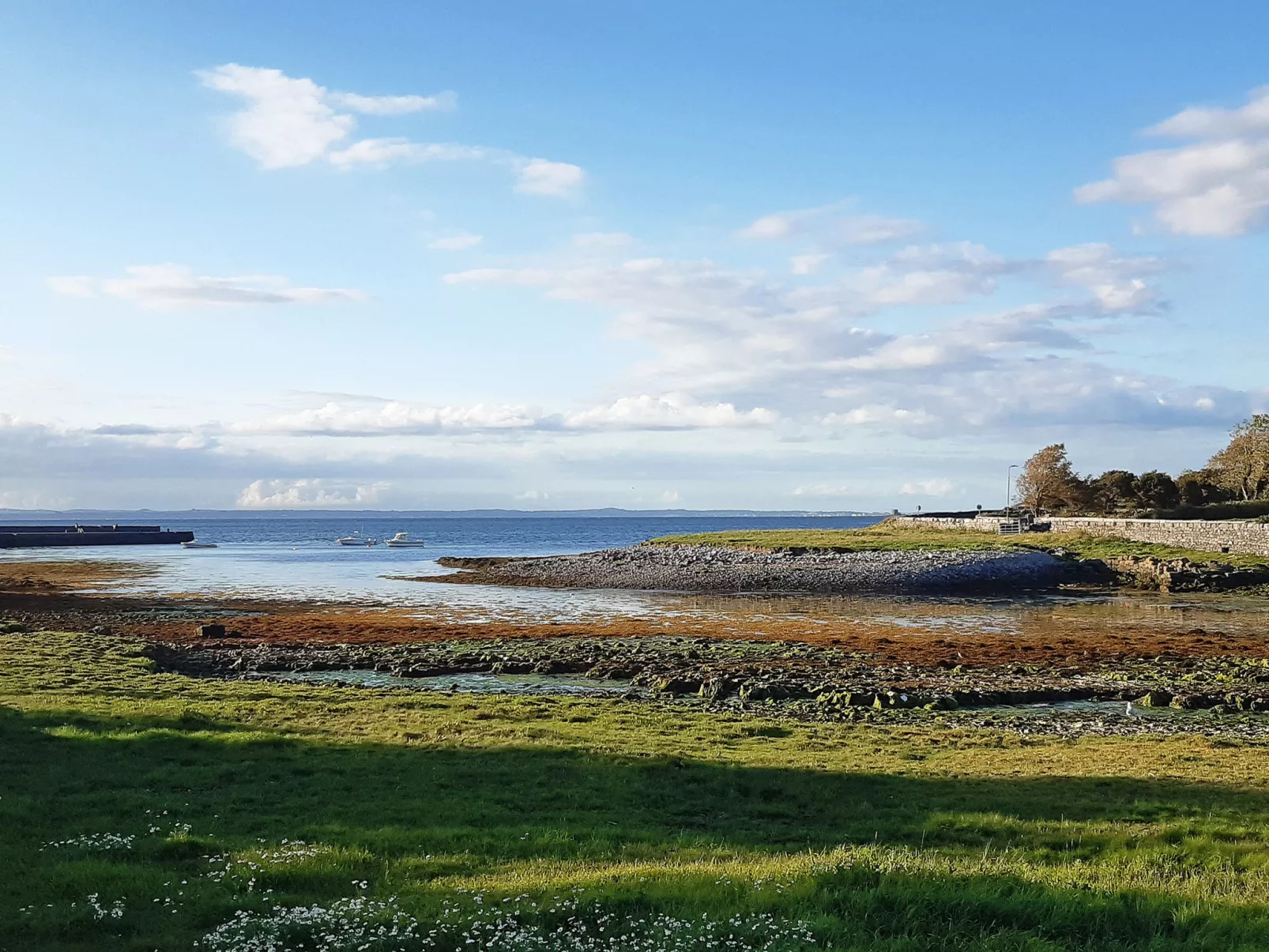Burren Seaside Lodge-Buiten