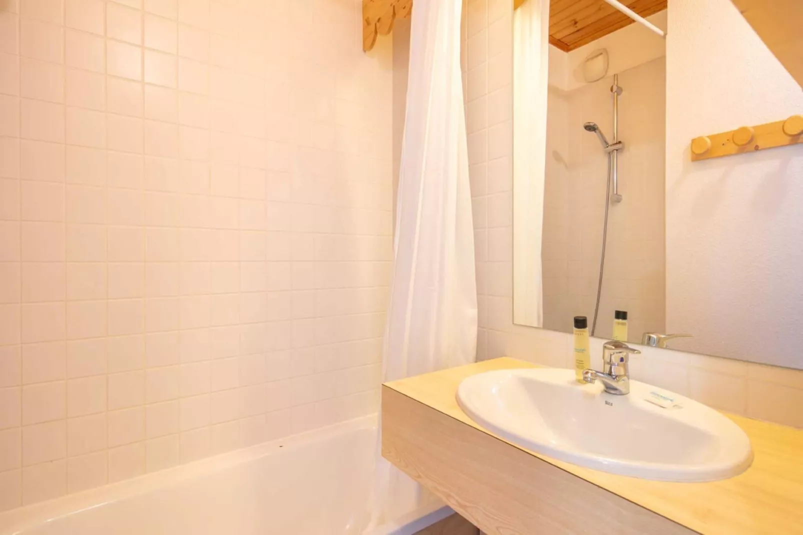 Vega N°703 - 2P7 Duplex-Badkamer