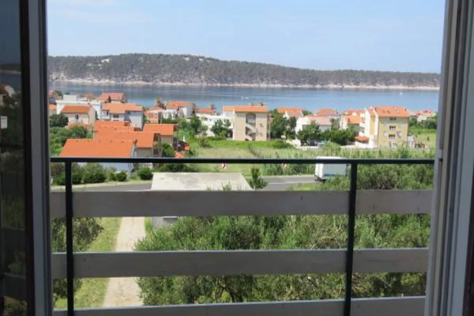 Serene Barbat Escape with Just Minutes from the Beach - One Bedroom Apartment with Balcony 2