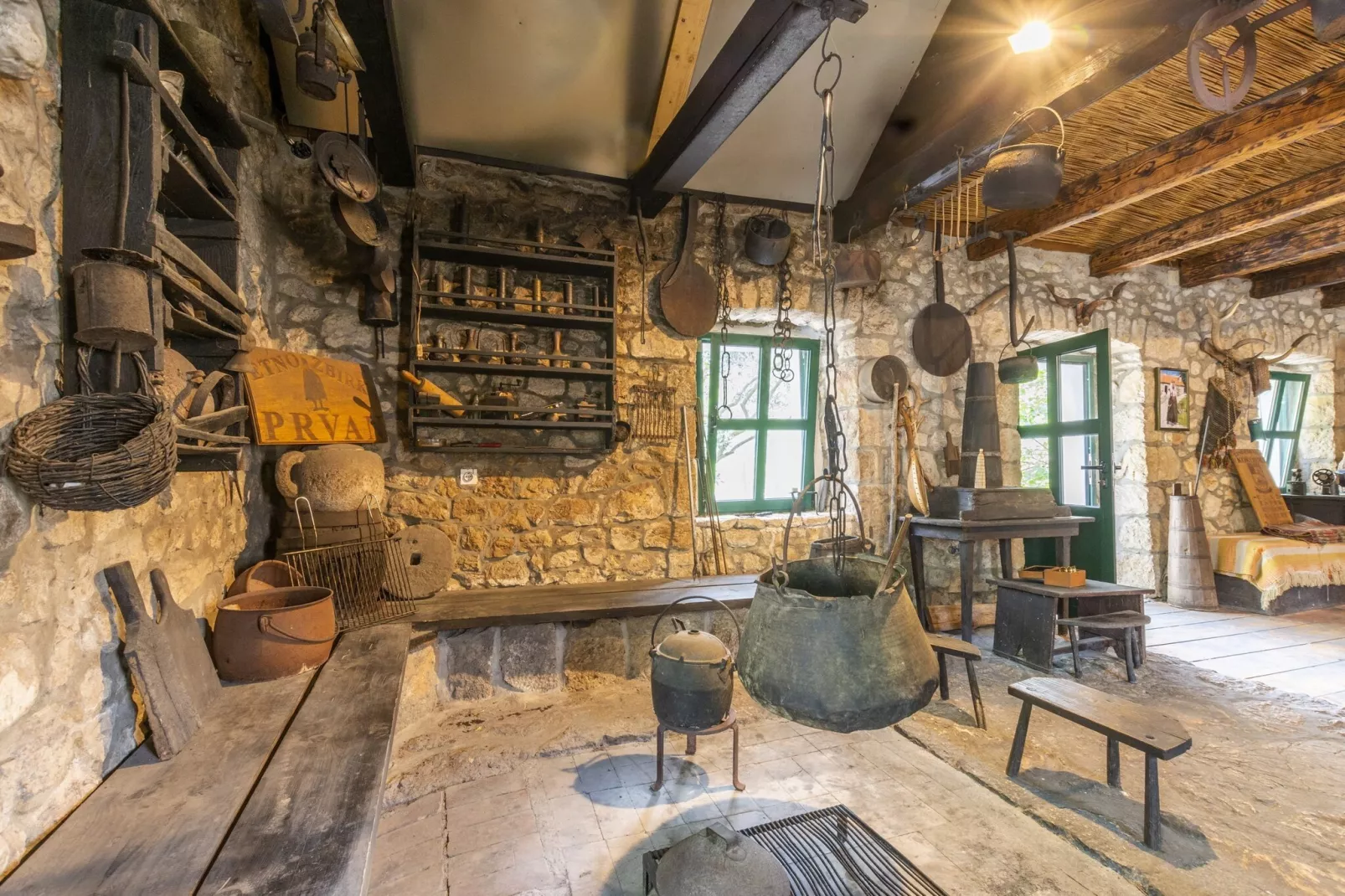 Rustical Resort Kokorići with Shared Outdoor Swimming Pool - One Bedroom Apartment with Terrace-Keuken