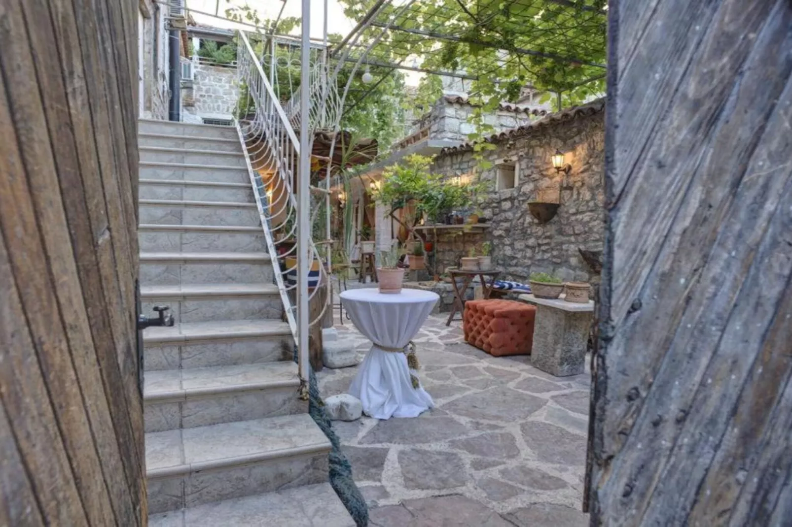 Quaint & Affordable Stay in Budva Traditional Stone House  - Standard Double Room 3-Terras