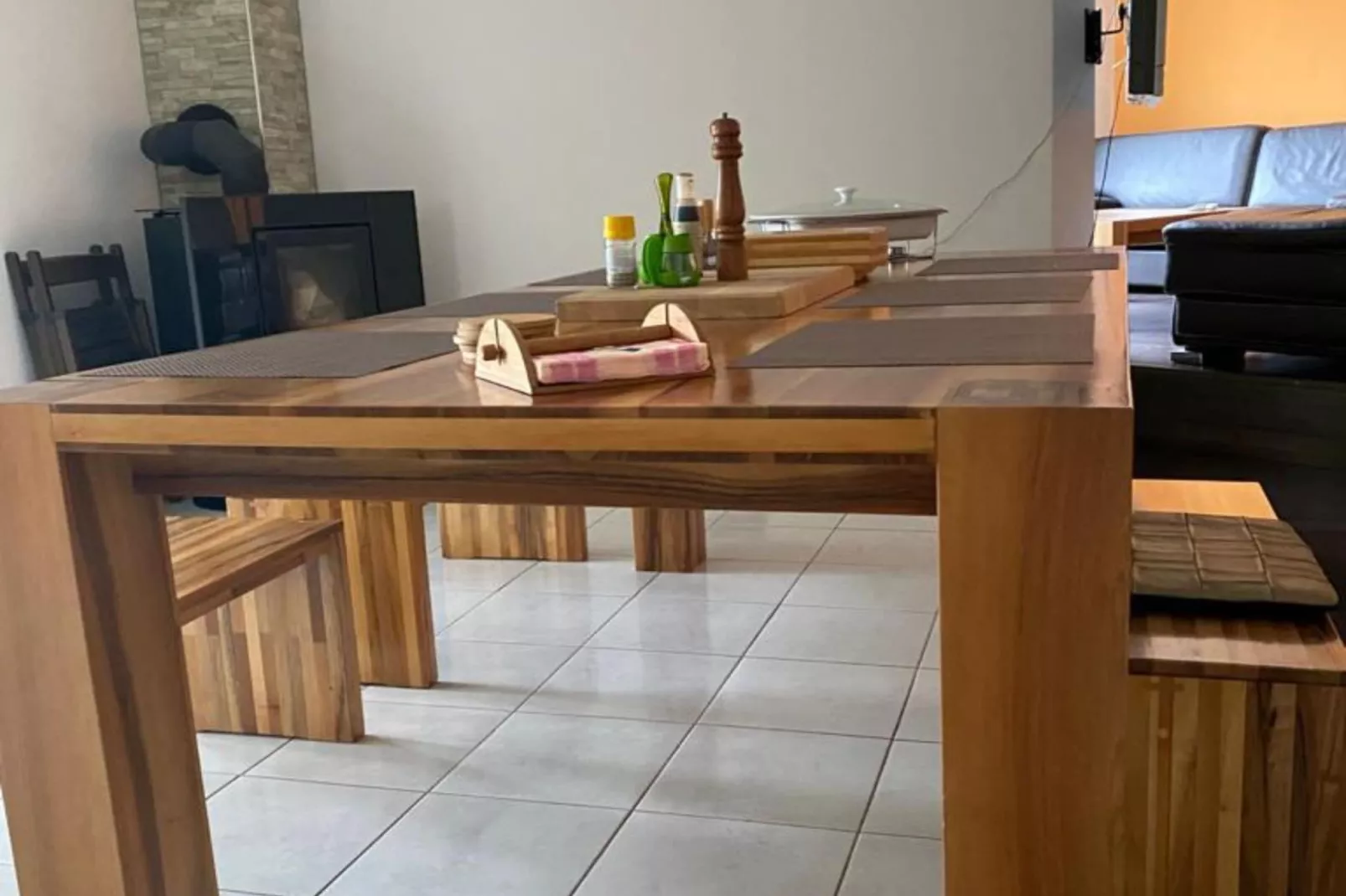 Villa Sarajevo Hills - Five Bedroom Villa with Terrace and Garden-Eetkamer