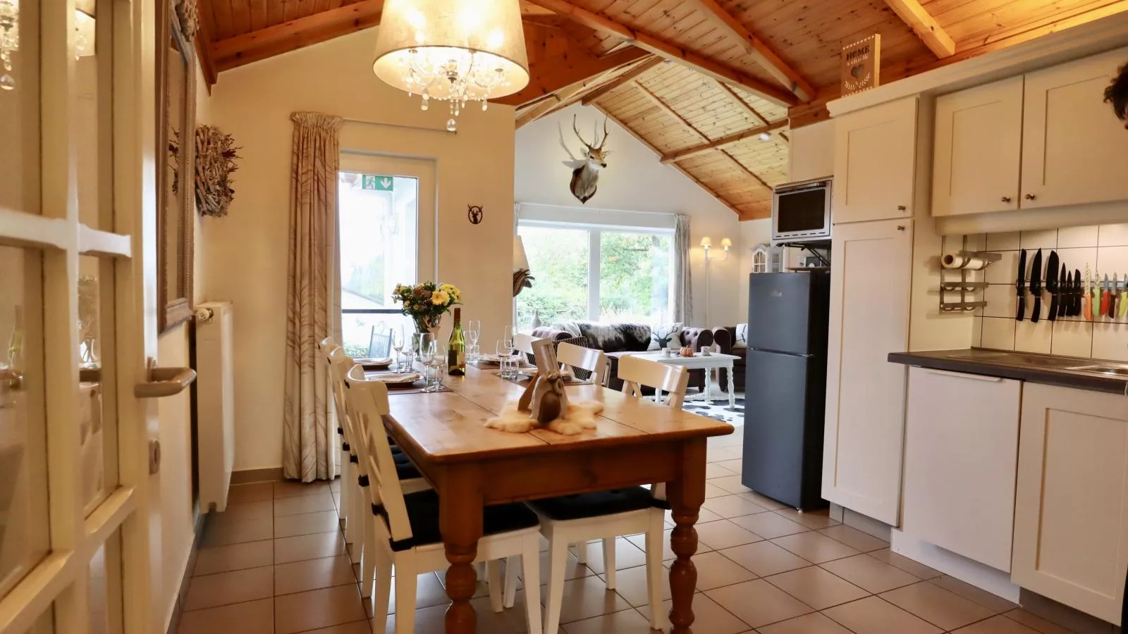 Coeur de Biche-Eetkamer