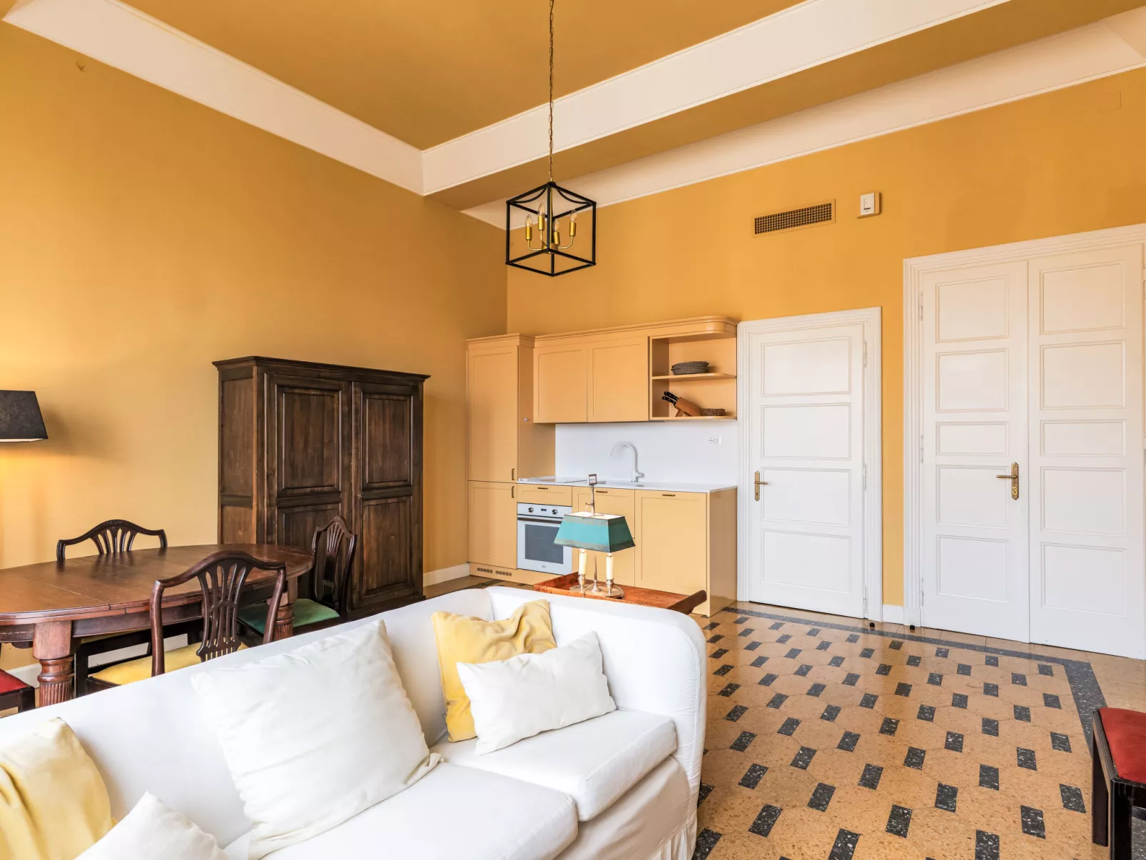 Villa Pinarello-Binnen