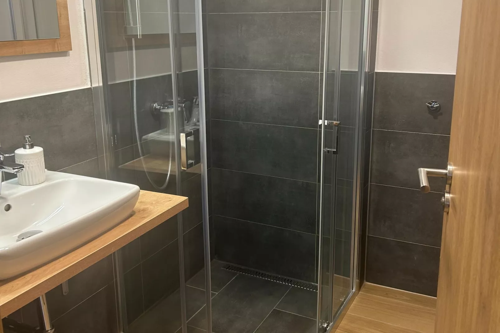 Mountapart- Steinbergkogel Top 8-Badkamer