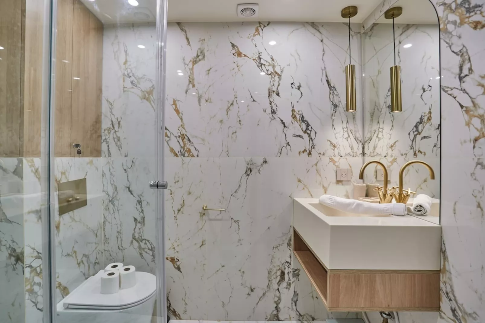 ALBERT THOMAS 01  N-Niet-getagd