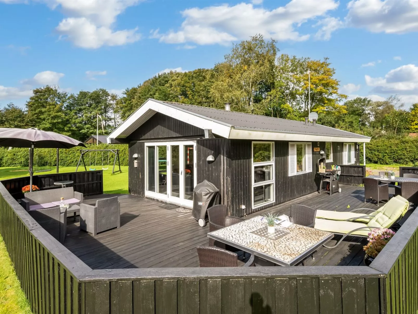 "Vilhelm" - 10km from the sea-Buiten