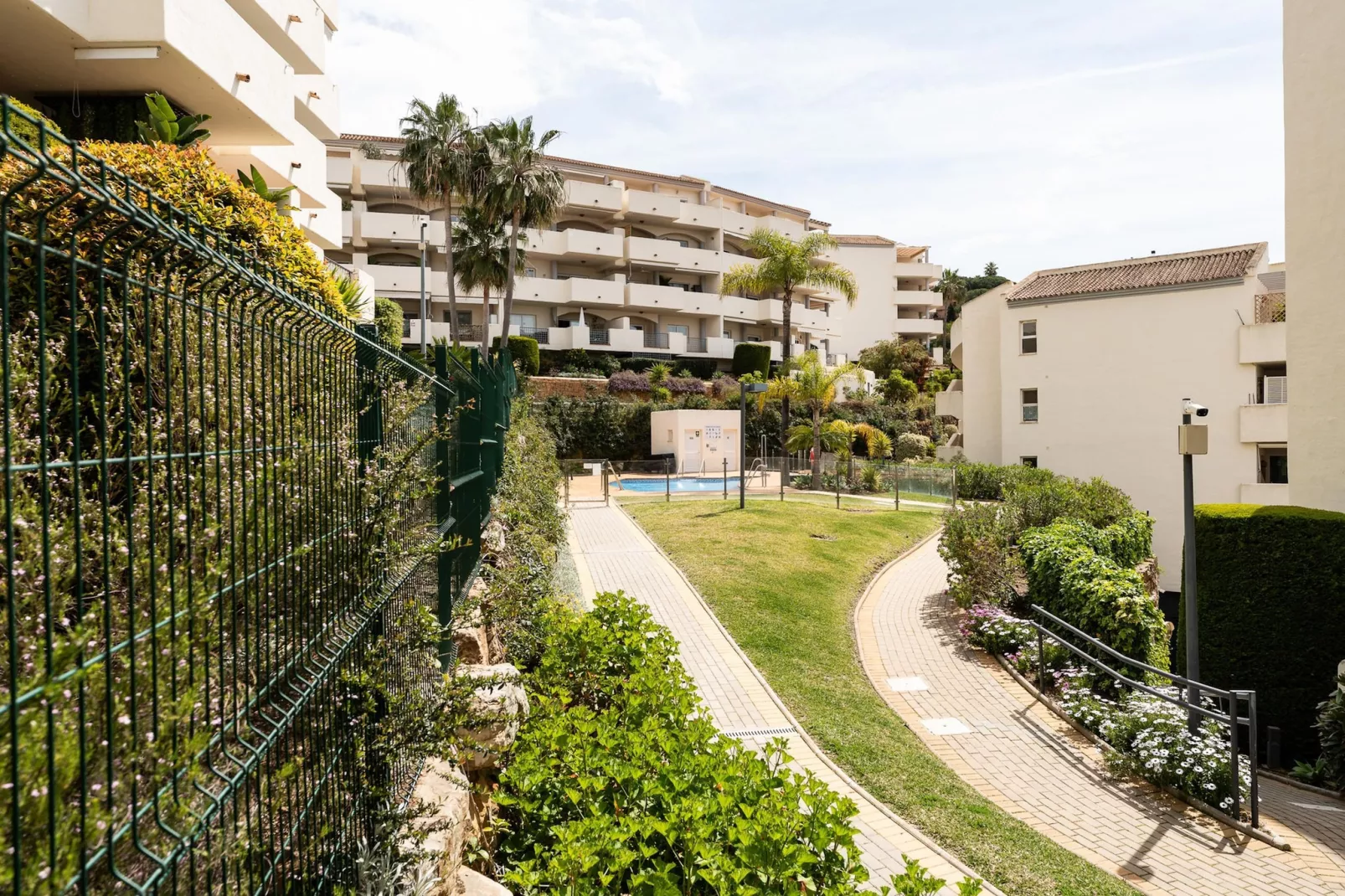 CT 375 - Faro's Cozy Dream in Elviria - Marbella-Buitenkant zomer